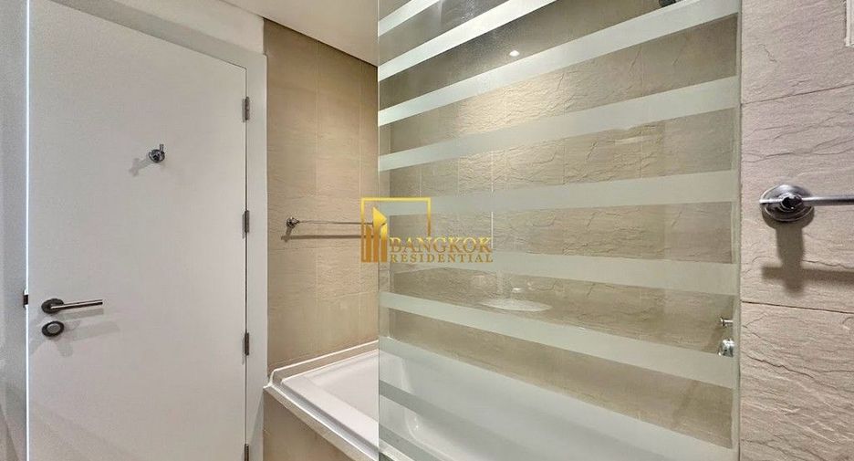 For rent 4 bedrooms apartment in Watthana, Bangkok