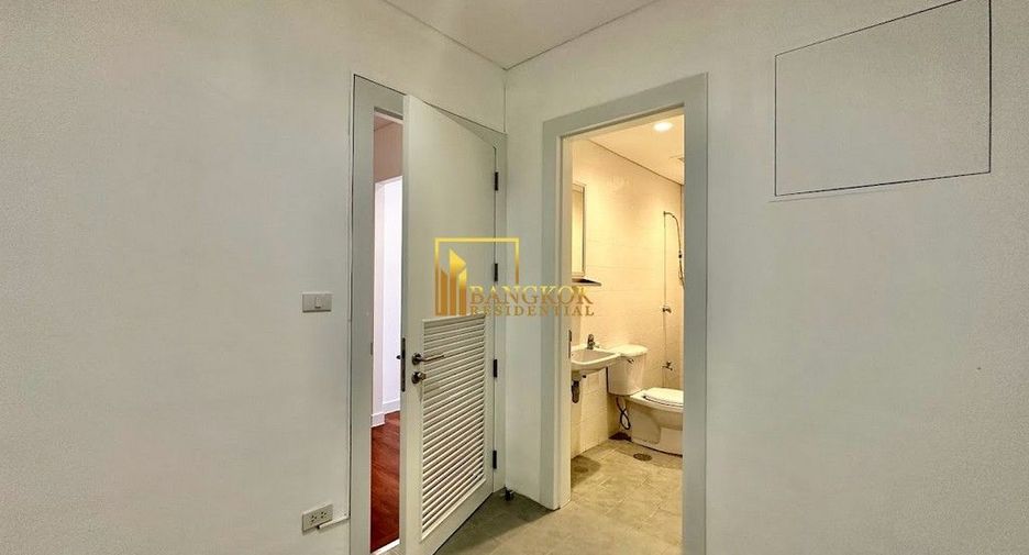 For rent 4 bedrooms apartment in Watthana, Bangkok