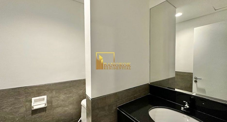 For rent 4 bedrooms apartment in Watthana, Bangkok