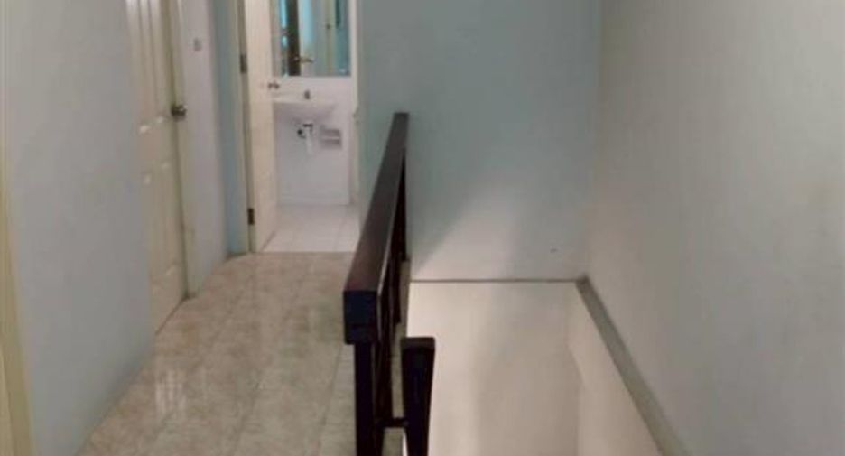 For sale 3 bedrooms townhouse in Mueang Samut Sakhon, Samut Sakhon