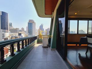 For rent 4 ベッドルーム apartment in Pathum Wan, Bangkok