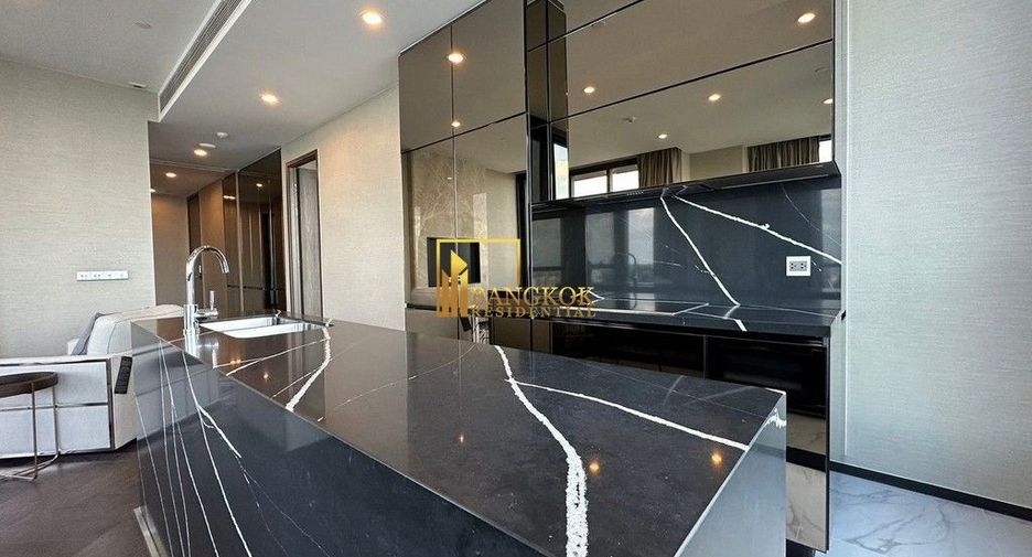 For rent 3 bedrooms condo in Khlong Toei, Bangkok