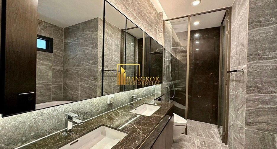 For rent 3 bedrooms condo in Khlong Toei, Bangkok