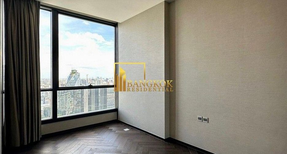 For rent 3 bedrooms condo in Khlong Toei, Bangkok