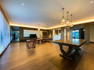 For rent 3 bedrooms condo in Yan Nawa, Bangkok