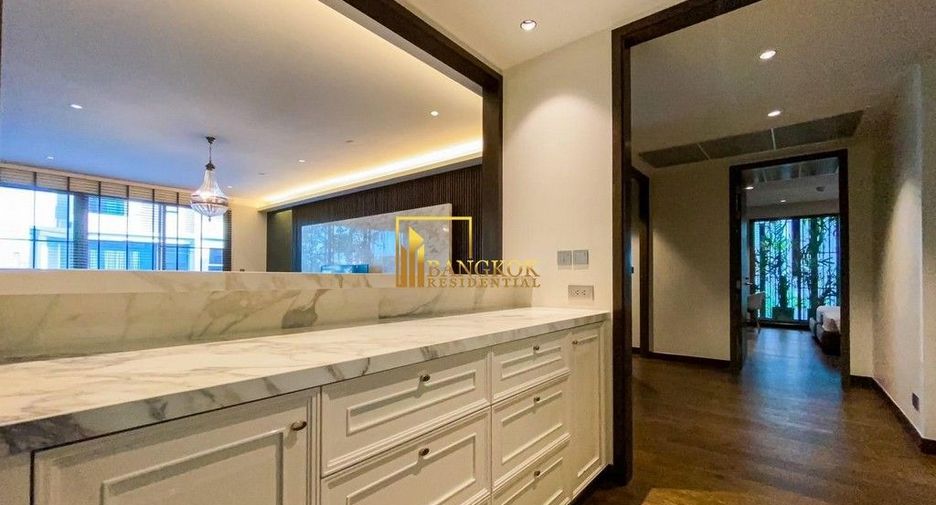 For rent 3 bedrooms condo in Yan Nawa, Bangkok