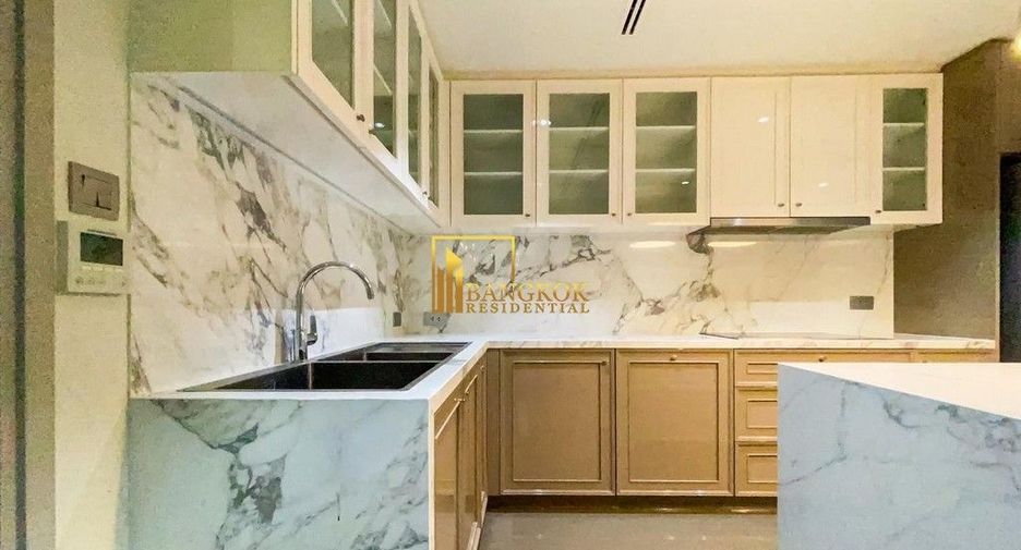 For rent 3 bedrooms condo in Yan Nawa, Bangkok