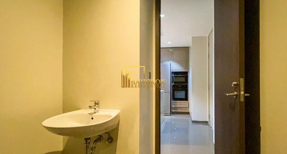 For rent 3 bedrooms condo in Yan Nawa, Bangkok