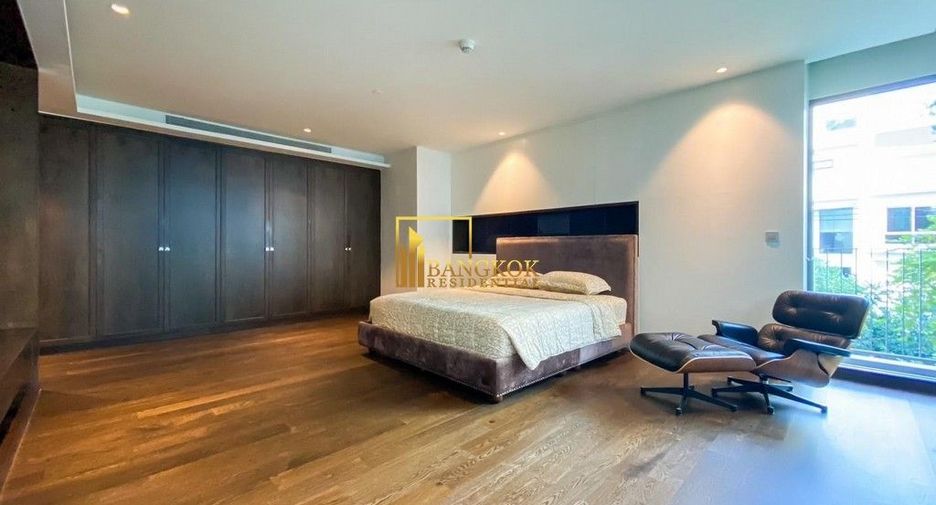 For rent 3 bedrooms condo in Yan Nawa, Bangkok