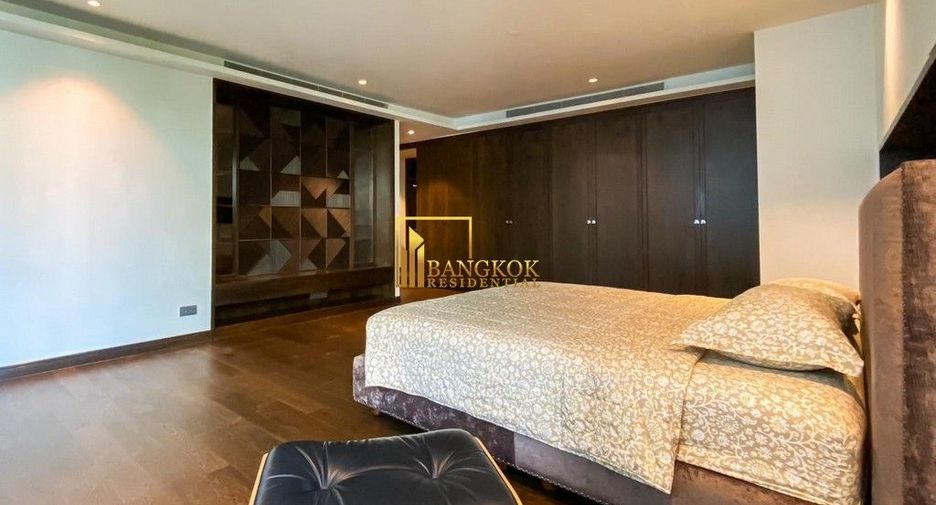 For rent 3 bedrooms condo in Yan Nawa, Bangkok