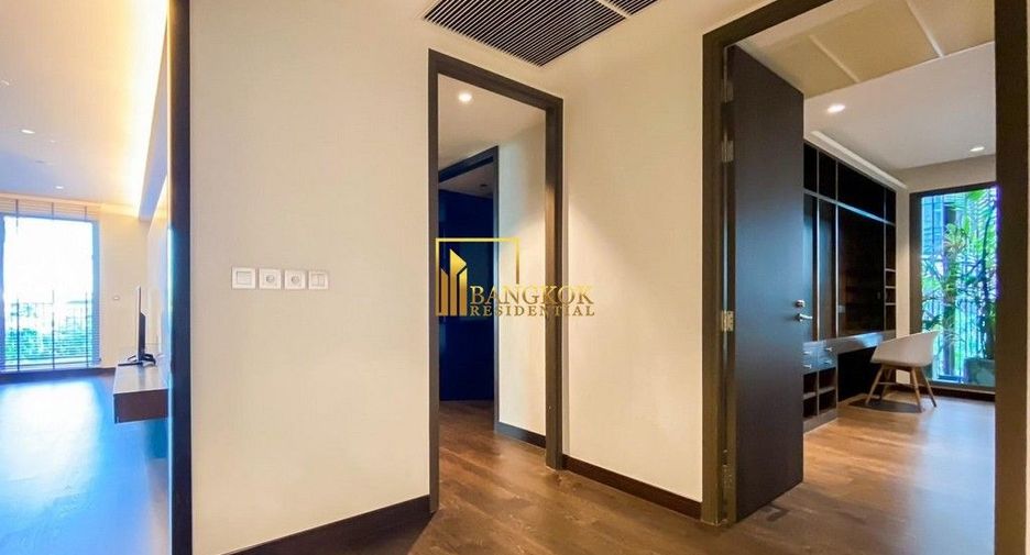 For rent 3 bedrooms condo in Yan Nawa, Bangkok