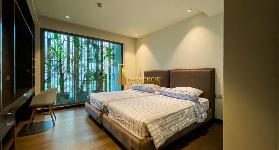 For rent 3 bedrooms condo in Yan Nawa, Bangkok