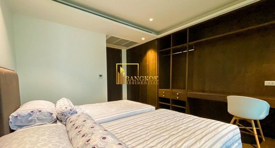 For rent 3 bedrooms condo in Yan Nawa, Bangkok