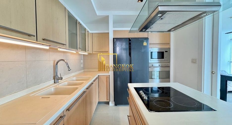 For rent 3 ベッドルーム condo in Pathum Wan, Bangkok