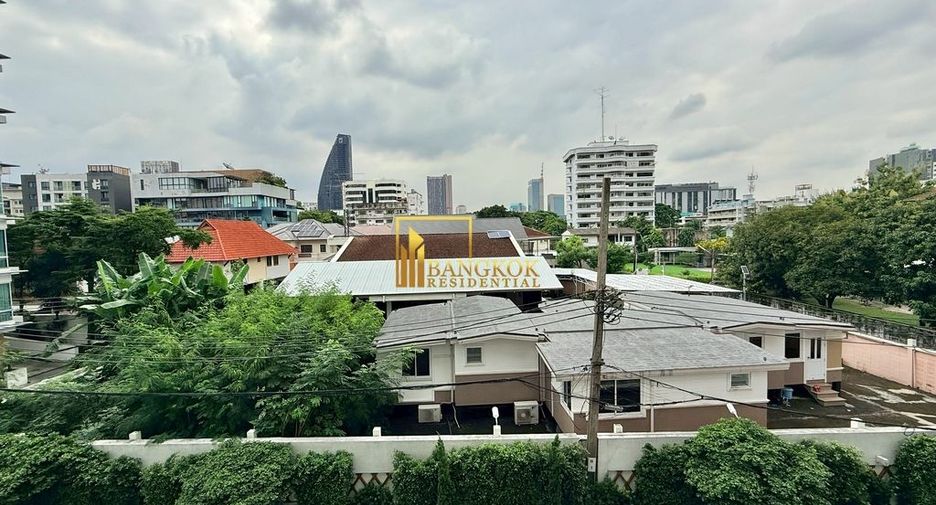 Condo en alquiler de 4 habitaciones en Khlong Toei, Bangkok