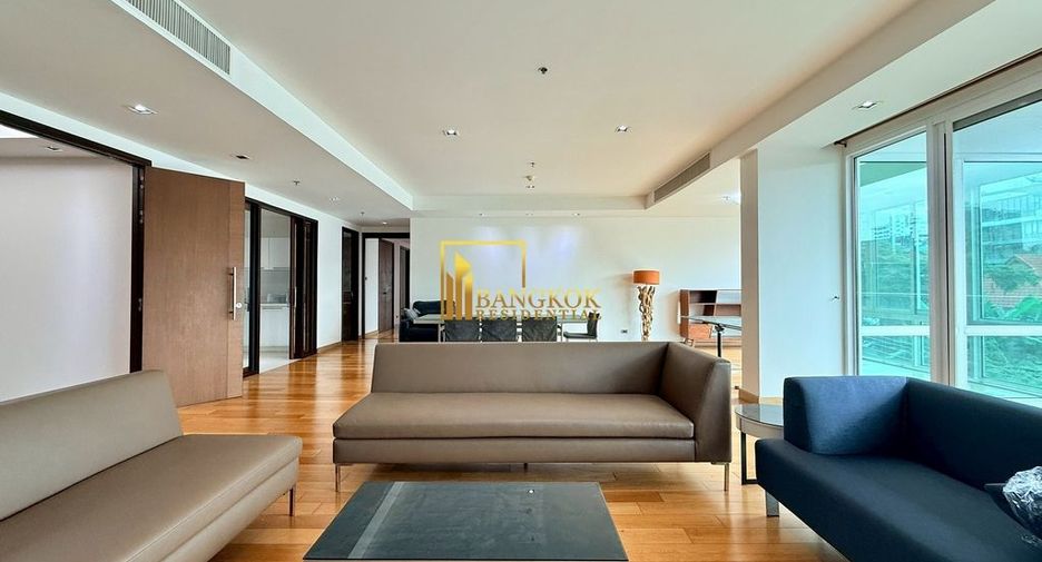 Condo en alquiler de 4 habitaciones en Khlong Toei, Bangkok