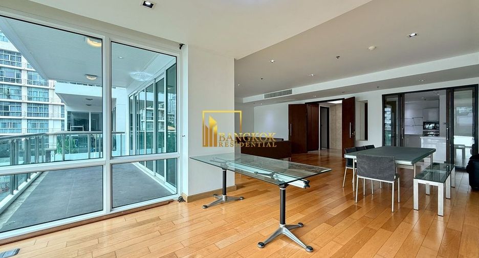 Condo en alquiler de 4 habitaciones en Khlong Toei, Bangkok