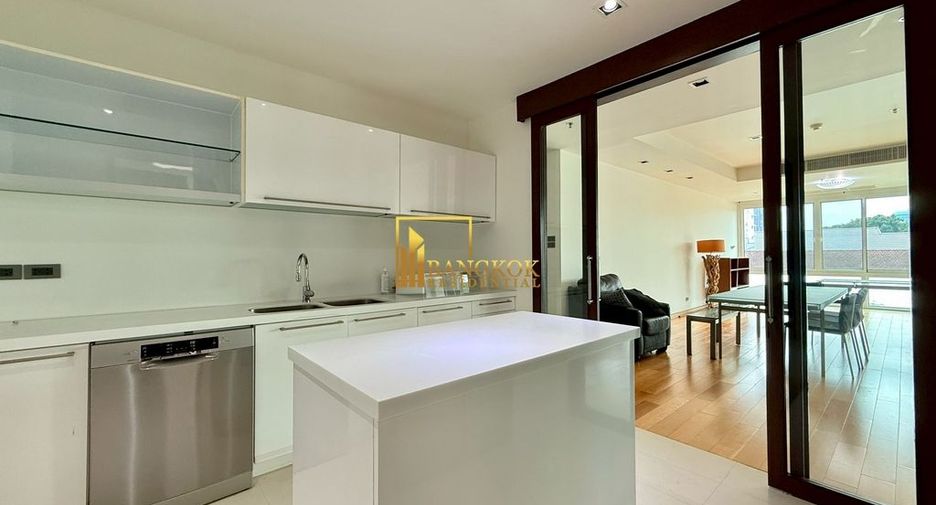 Condo en alquiler de 4 habitaciones en Khlong Toei, Bangkok