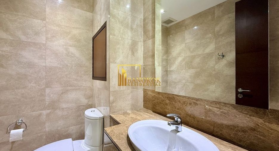 Condo en alquiler de 4 habitaciones en Khlong Toei, Bangkok