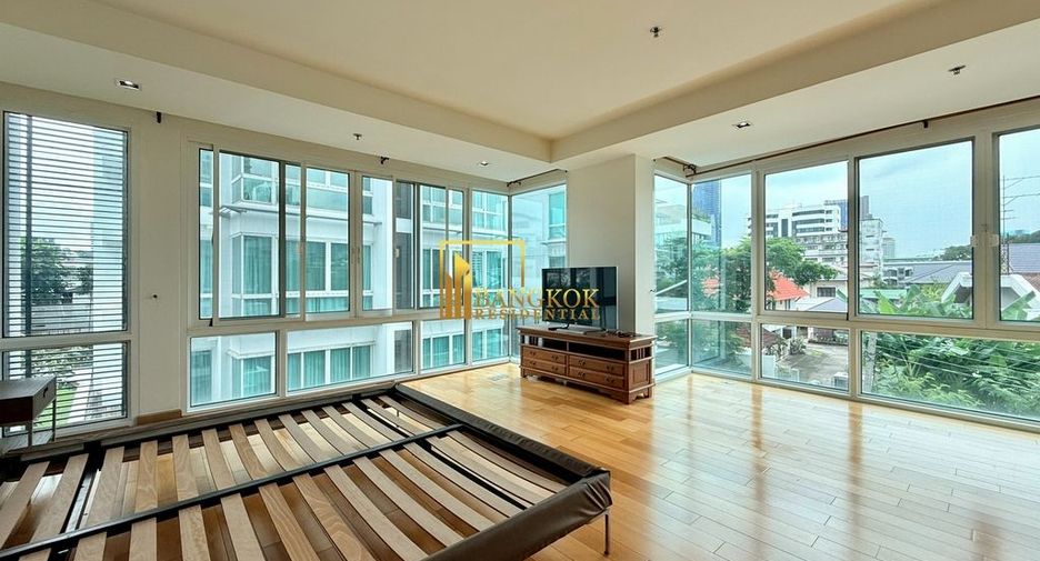 Condo en alquiler de 4 habitaciones en Khlong Toei, Bangkok