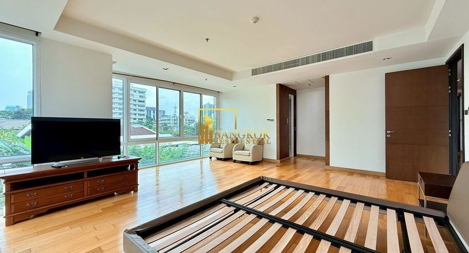 Condo en alquiler de 4 habitaciones en Khlong Toei, Bangkok