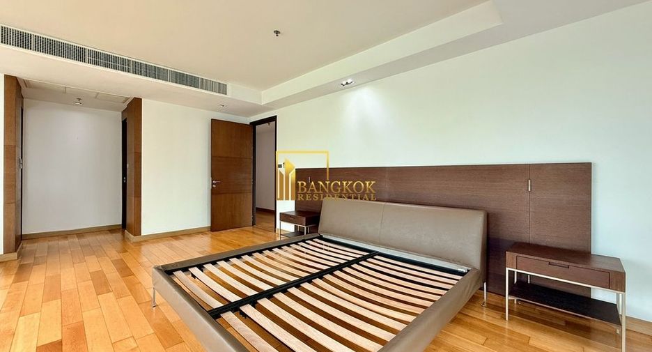 Condo en alquiler de 4 habitaciones en Khlong Toei, Bangkok