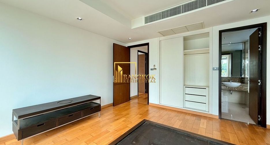 Condo en alquiler de 4 habitaciones en Khlong Toei, Bangkok
