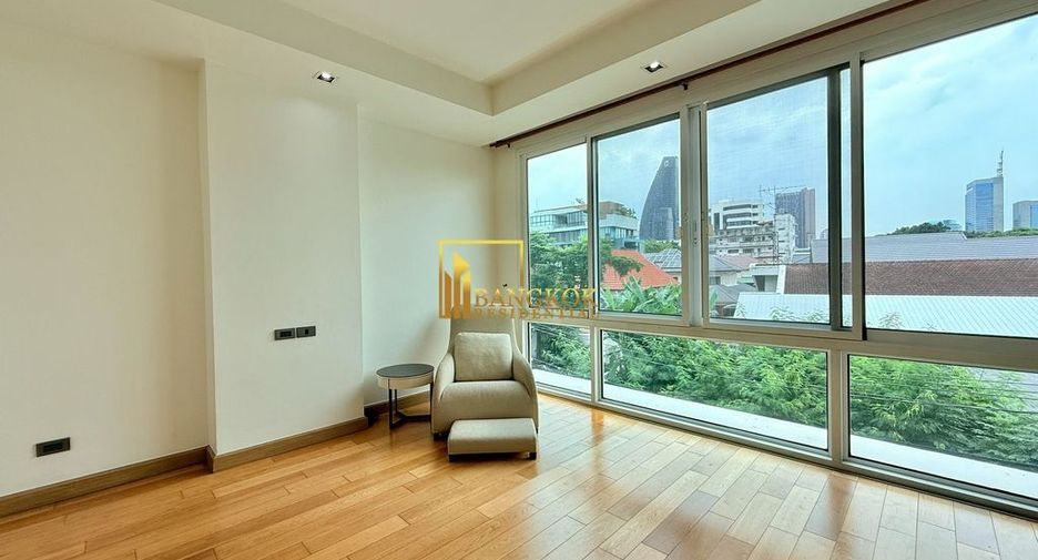 Condo en alquiler de 4 habitaciones en Khlong Toei, Bangkok