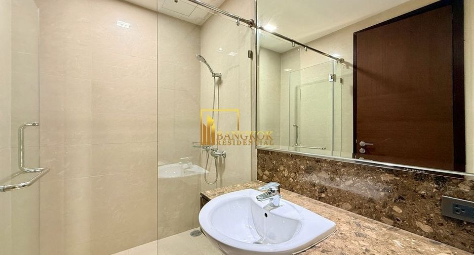 Condo en alquiler de 4 habitaciones en Khlong Toei, Bangkok