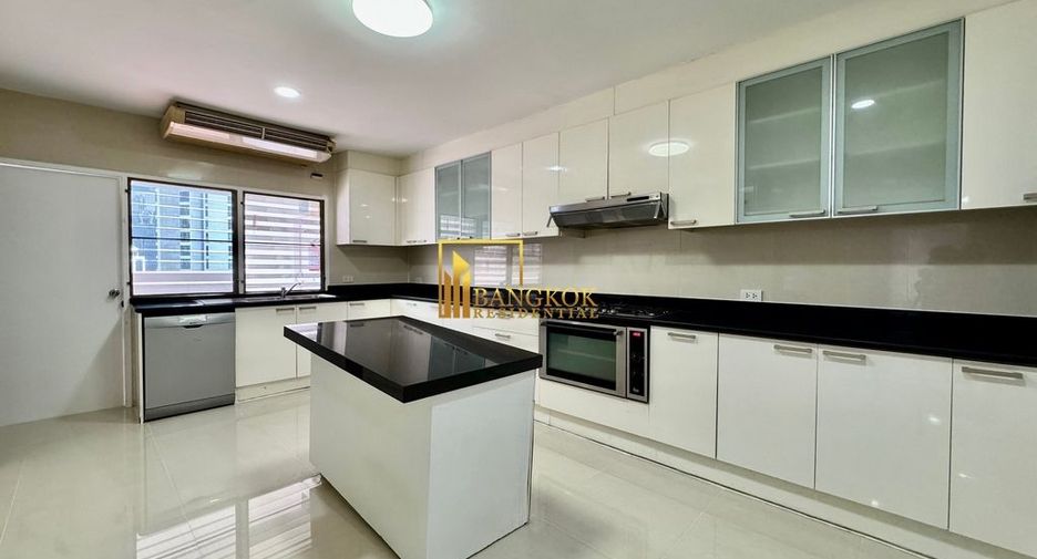 À louer 3 chambres appartement à Khlong Toei, Bangkok