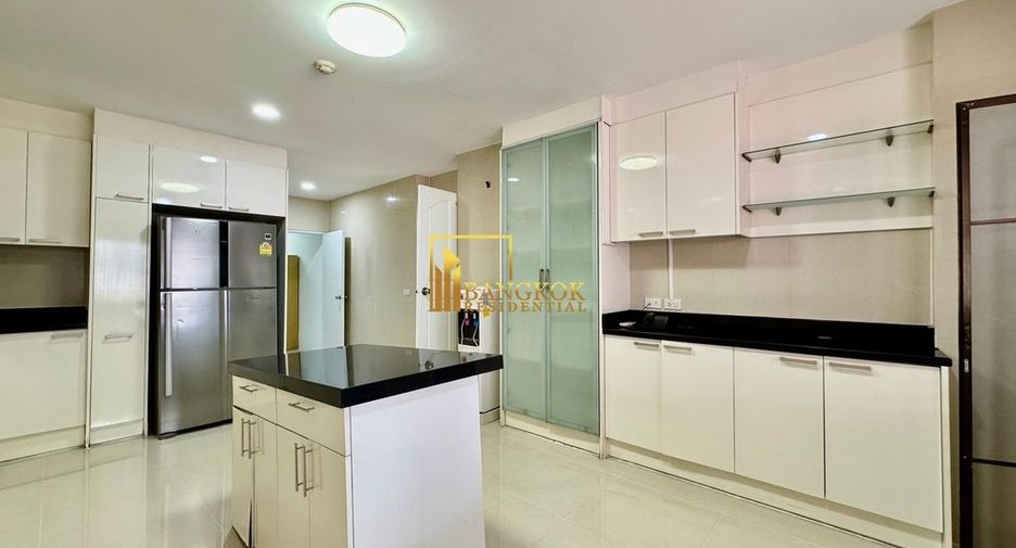 À louer 3 chambres appartement à Khlong Toei, Bangkok