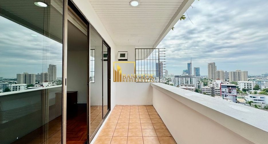 À louer 3 chambres appartement à Khlong Toei, Bangkok