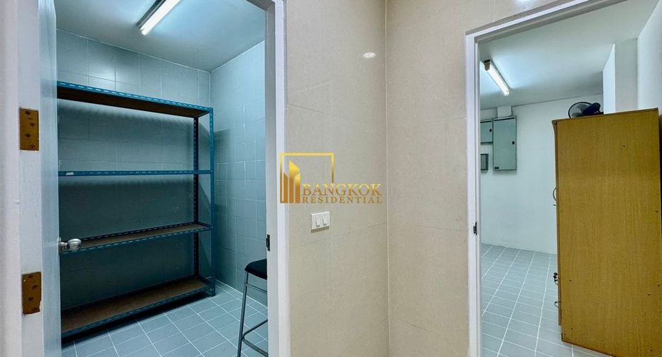 À louer 3 chambres appartement à Khlong Toei, Bangkok