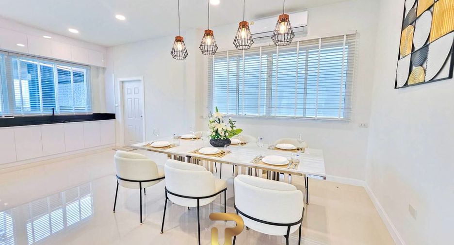 For sale 3 ベッドルーム villa in Bang Lamung, Chonburi