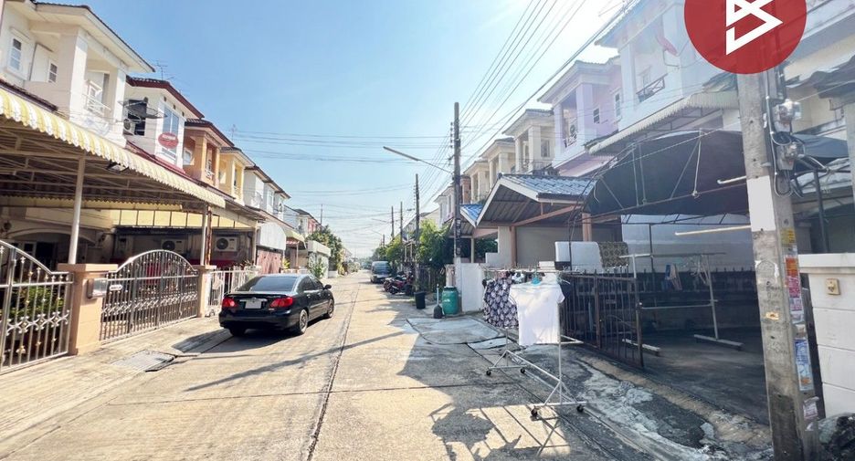 出售 3 卧室 联排别墅 在 Thawi Watthana, 曼谷