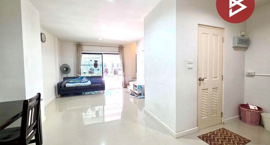 For sale 3 bedrooms townhouse in Mueang Chon Buri, Chonburi