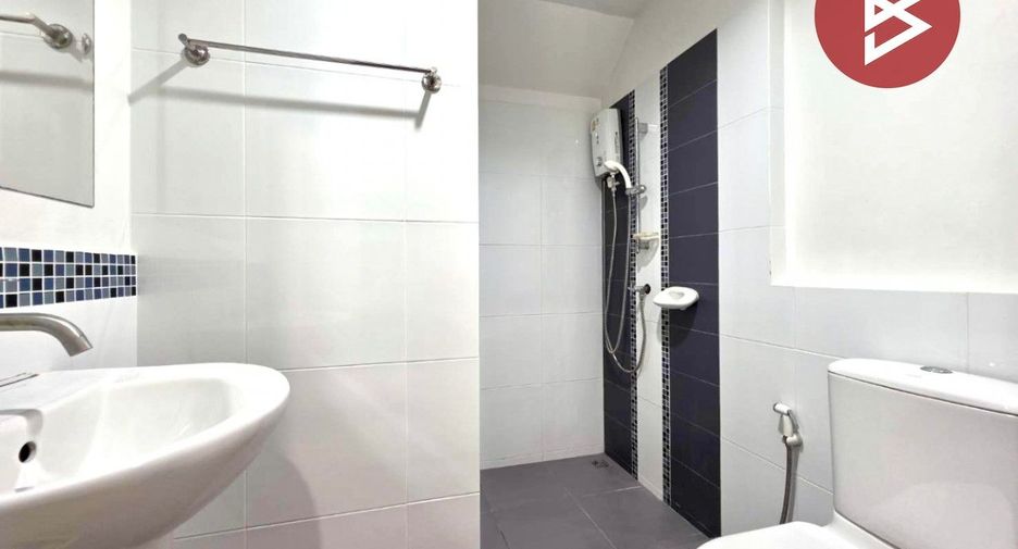 For sale 3 bedrooms townhouse in Mueang Chon Buri, Chonburi