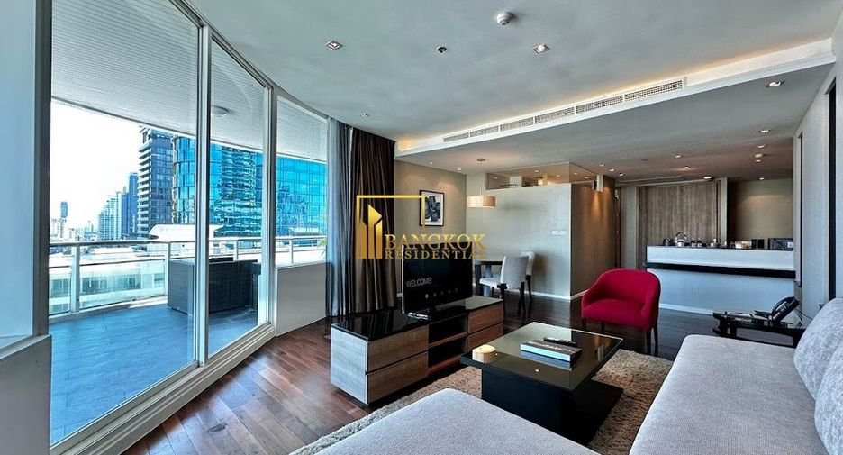 For rent 2 bedrooms serviced apartment in Watthana, Bangkok