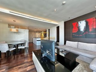 For rent 2 bedrooms serviced apartment in Watthana, Bangkok
