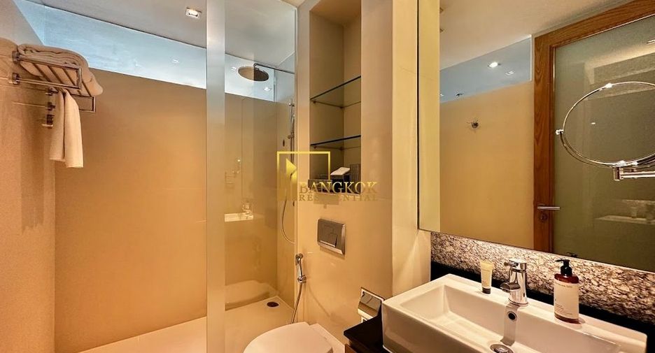 For rent 2 bedrooms serviced apartment in Watthana, Bangkok