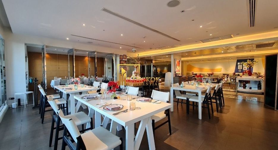For rent 2 bedrooms serviced apartment in Watthana, Bangkok