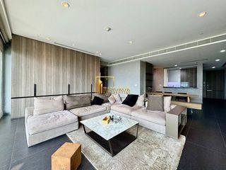 À louer 2 chambres condo à Pathum Wan, Bangkok