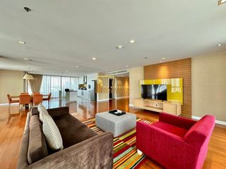 For rent 3 ベッドルーム serviced apartment in Pathum Wan, Bangkok