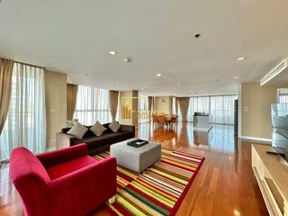For rent 3 ベッドルーム serviced apartment in Pathum Wan, Bangkok
