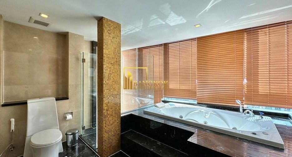 For rent 3 ベッドルーム serviced apartment in Pathum Wan, Bangkok