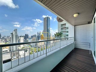 For rent 3 ベッドルーム serviced apartment in Pathum Wan, Bangkok