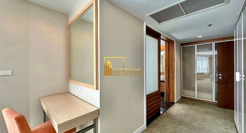 For rent 3 ベッドルーム serviced apartment in Pathum Wan, Bangkok