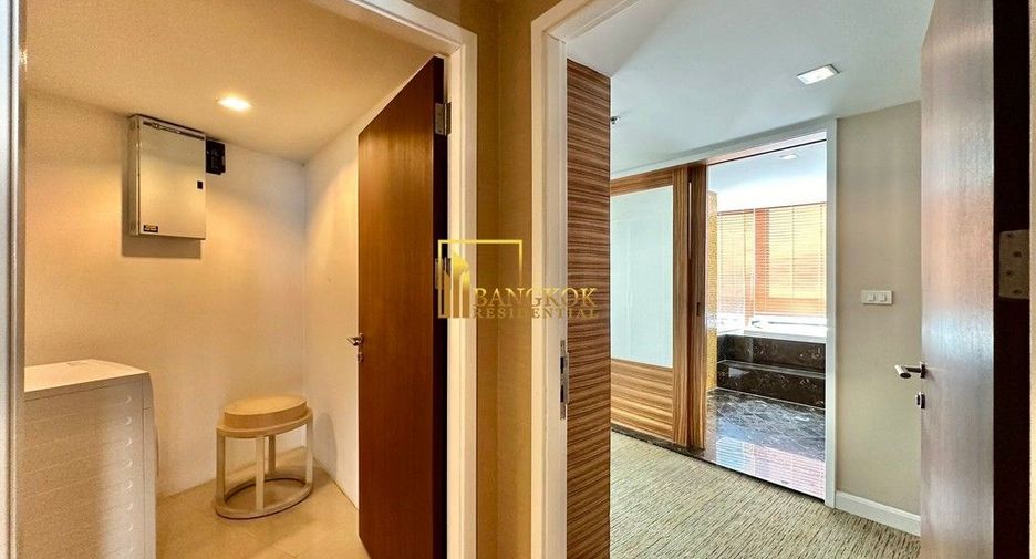 For rent 3 ベッドルーム serviced apartment in Pathum Wan, Bangkok