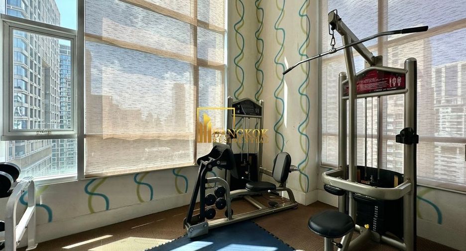 For rent 3 ベッドルーム serviced apartment in Pathum Wan, Bangkok