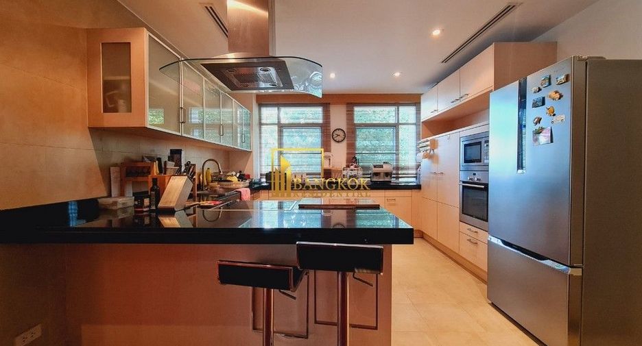 For rent 3 bedrooms condo in Watthana, Bangkok